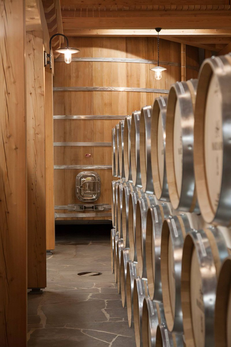 MarzadroDistill's tweet photo. Arrivate le nuove #botti di acacia da 550 e 750 litri nelle quali riposerà la #Grappa #LeDiciottoLune. Aspetteremo pazientemente il #2019! https://t.co/XIIA2ozMC5