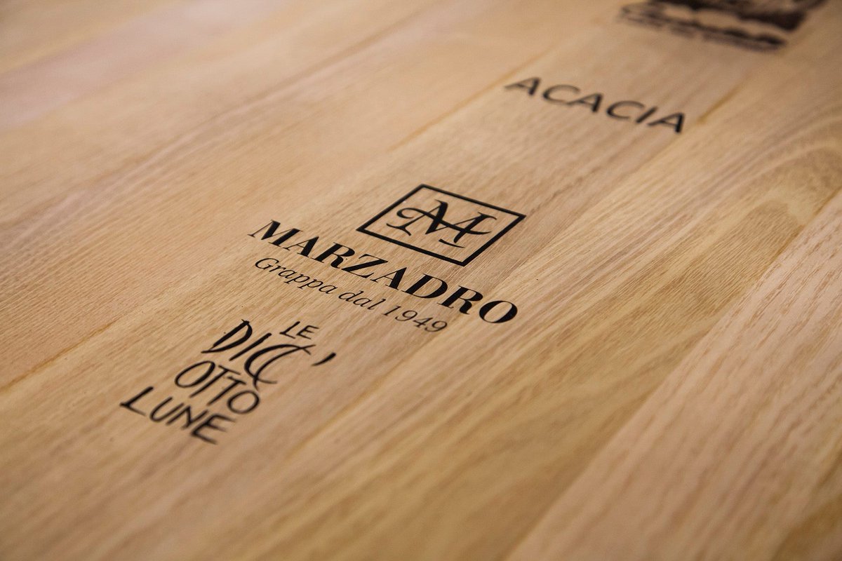 MarzadroDistill's tweet photo. Arrivate le nuove #botti di acacia da 550 e 750 litri nelle quali riposerà la #Grappa #LeDiciottoLune. Aspetteremo pazientemente il #2019! https://t.co/XIIA2ozMC5