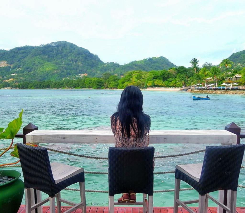 fisherman_cove's tweet photo. Thank you @travelwithsona for sharing your experience with us! Follow us on Instagram: https://t.co/ssnUPnKqaX #LeMeridien #Seychelles https://t.co/oDARe3co8V