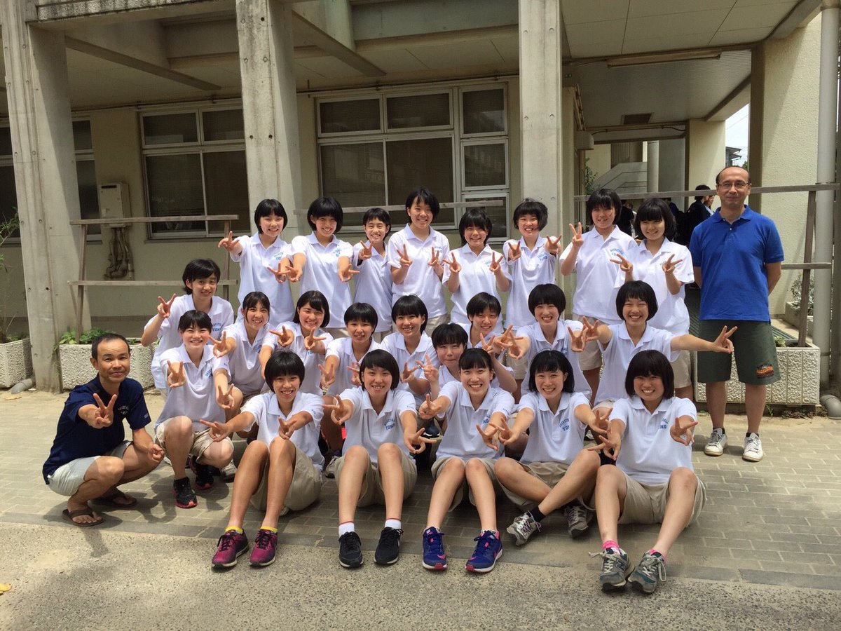 massuru__100's tweet photo. そして、今日まで残っててくれた
あや先輩、まりか先輩、みほ先輩、かなこ先輩、まお先輩最後まで本当にかっこよかったです😭
ほんとうにお疲れ様でした！！
わざわざ残ってくれていろんなことを教えてくれて練習のサポートもしてくれて感謝しかないです✨ https://t.co/HI6EAOyaRO
