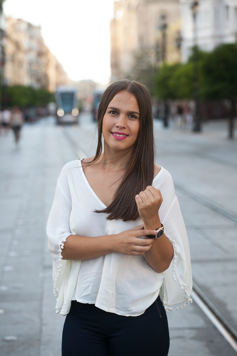 mgzine's tweet photo. Son duros como la crisis que los forjó. Once jóvenes de la #generacion92 explican en @mgzine cómo piensan y viven https://t.co/VHAzEgkr6P https://t.co/ciZWU1SjYX