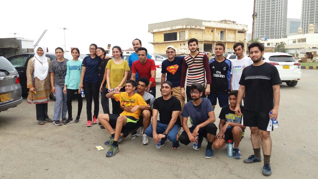 KarachiRunForum's tweet photo. Group run 23 July 2017 #KRF #KarachiRunForum #WeRunAsOne https://t.co/hwbZQqkepq