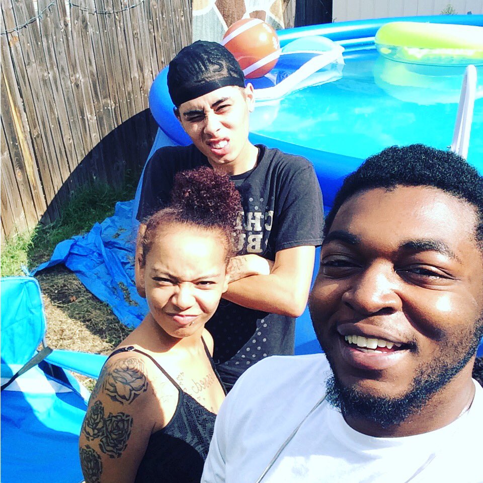 lilgeech_7's tweet photo. #IssaFam 💯🎃 https://t.co/Ear62V178u
