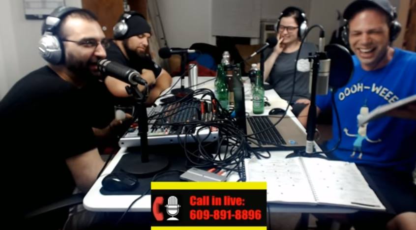 Robandslimshow's tweet photo. Sub us on #ApplePodcasts, buddies! https://t.co/9TOwRYx203 #iTunes #PodernFamily #trypod #Podgenie #Podcast @TheHojer @BehindTheRant https://t.co/FkQD8n0wMz
