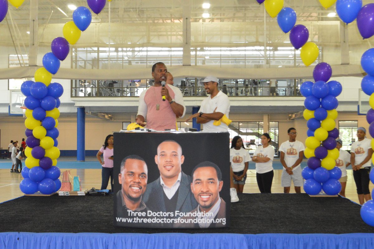 blkppromotes's tweet photo. Great community turnout for @threedoctors and @SetonHall Charity Walkathon RT: @AllAboutNJ @RLSMetro @njdotcom https://t.co/yvR8U3slLv