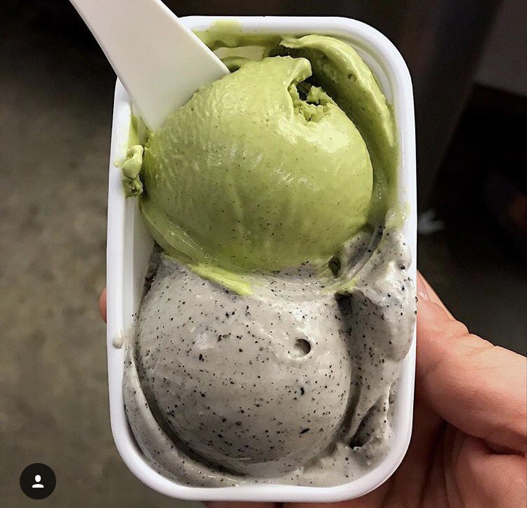 kelleatsworld's tweet photo. Summer treat!🍦#illaboratoriodelgelato #gelato #greentea #blacksesame #lowereastside #nomnom #nyceats #yummy https://t.co/vh1AQDPvPO