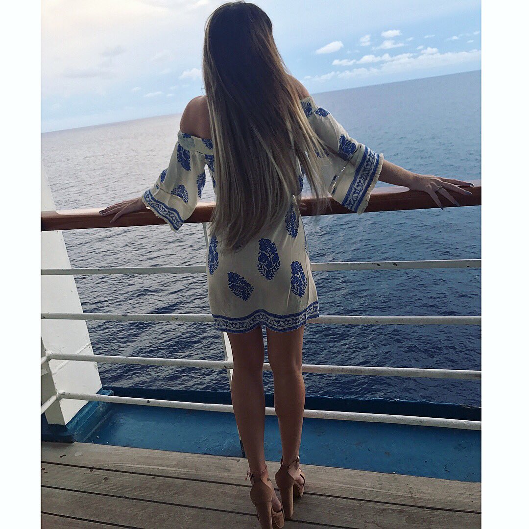 DanleyMorgan's tweet photo. Lost lost in the Bahamas 🇧🇸 https://t.co/9Rp3lo7EWm