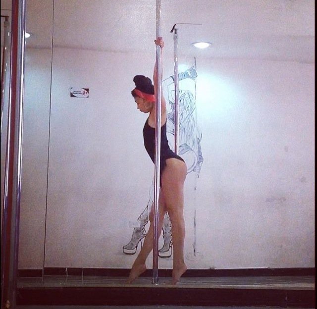eprirym's tweet photo. Soy una bailarina deportista y tu? vive sin límites, soy la mujer de mis sueños #empoderamientofemenino https://t.co/WvrvHInV63