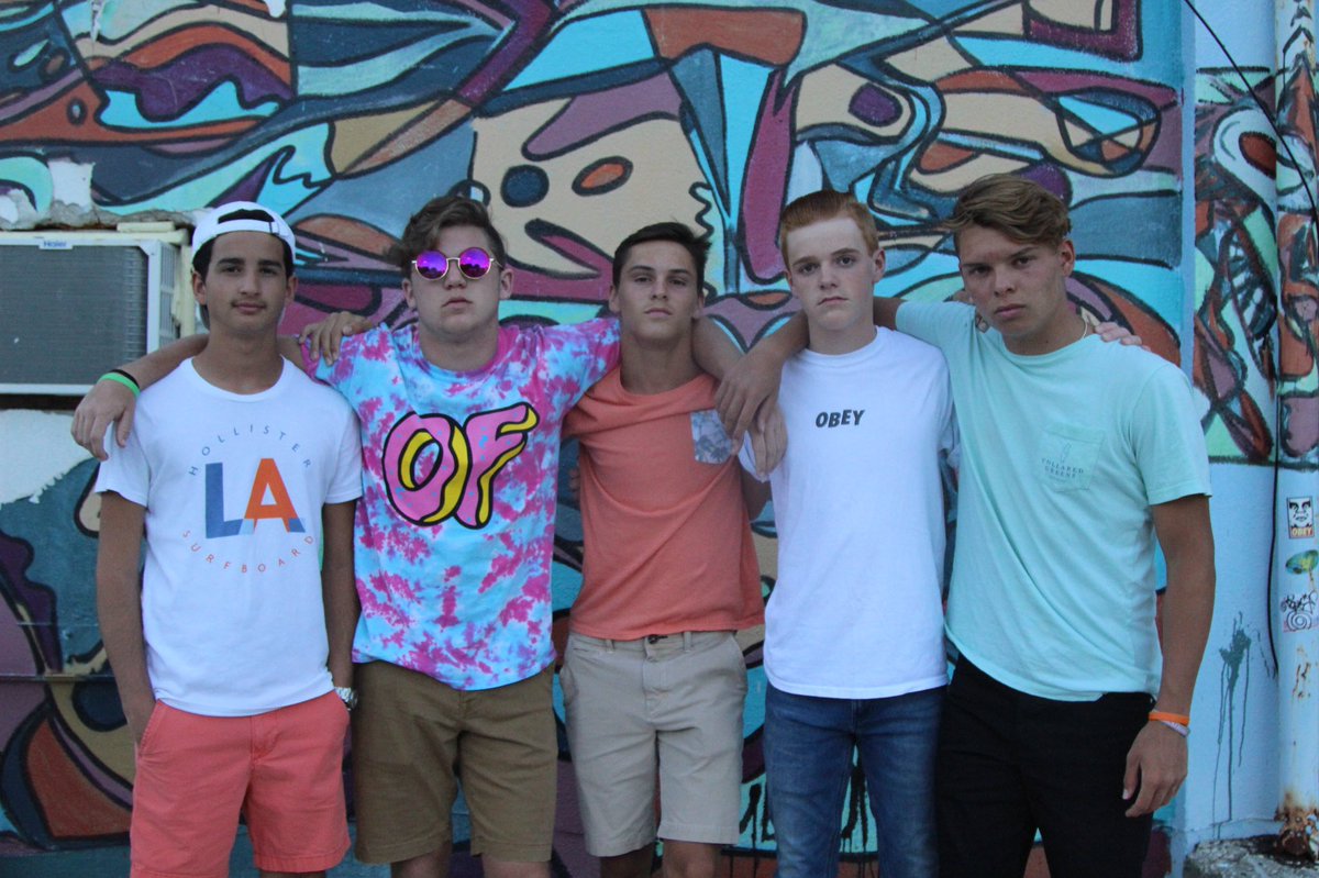 BradenMulcahy's tweet photo. Happy birthday to my brothers, I love you guys so much! See you soon cuties❤️ https://t.co/So5D5ZGYGs