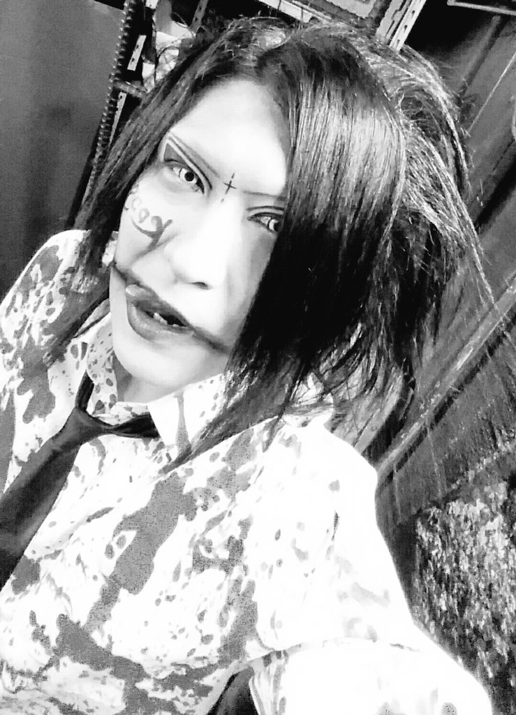 SATUKI_KDDS's tweet photo. めっちゃ遅くなっちゃったけど、7/16池袋CYBER『池袋・妄想空間~eve005~』ありがとうございました!!素敵なゲストバンドさんにも出演していただき感無量です!!今のところLIVEの予定が入ってないので当日の来場特典の無料配布CD聴いといてね♪
#KDDS
#池袋妄想空間 https://t.co/b3epD2YcFd