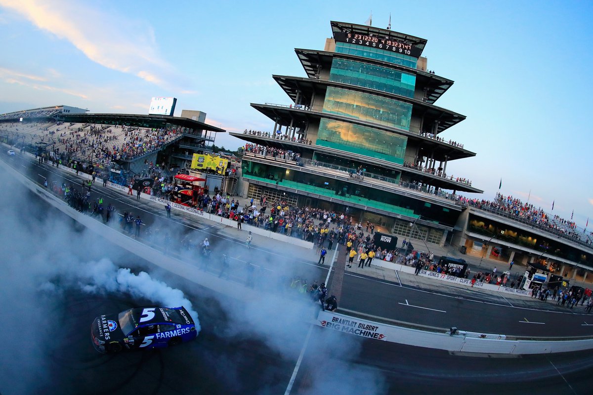 kaseykahne's tweet photo. The feeling doesn't get better  #brickyard400 win. The high fives from my team on front stretch proved how good it felt for all. Thank you! https://t.co/s7kiIpakYr