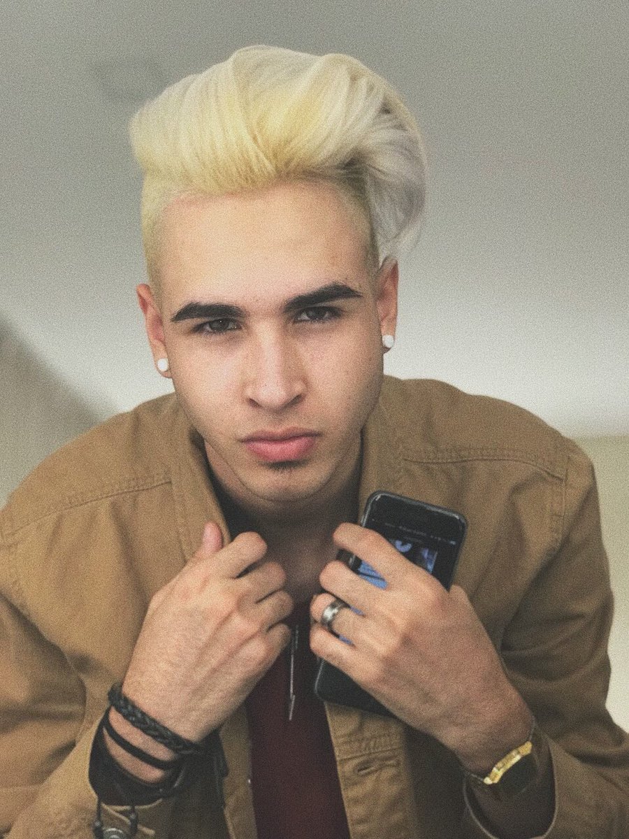 JosueMenez_'s tweet photo. El novio que tu novia quiere 😏 https://t.co/z69Xv576qv