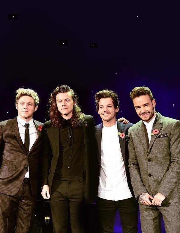 YuliaDean's tweet photo. #7YearsOfOneDirectionПусть я и не люблю их так как раньше,но они все еще в моем сердце. Невероятные 7 лет https://t.co/6KUavm7Y6D