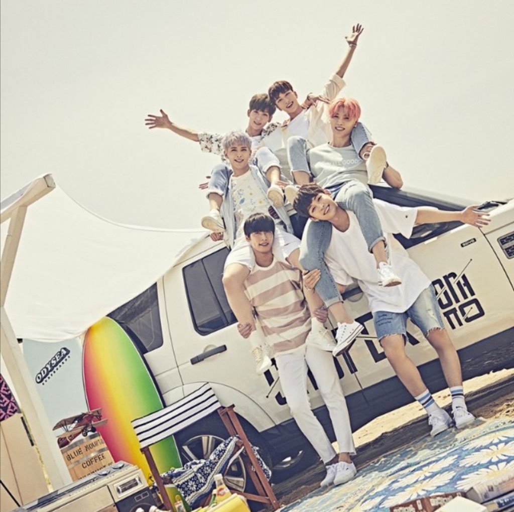 Kpopmap's tweet photo. #SNUPER successfully held fan sign event yesterday gathering an insane number of fans #스누퍼 ★Kpopmap https://t.co/r5E5stgy7V