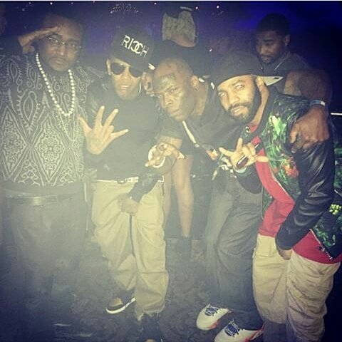 1YogiRothschild's tweet photo. #LongLiveShawtyLo  #Free @BABYDAMG #UncleGoldie #YogiRothschild #Atlanta #Legends💪 #WeAreAtlanta #GodMy🔌 #RealWrappers https://t.co/3FM72Os3OZ
