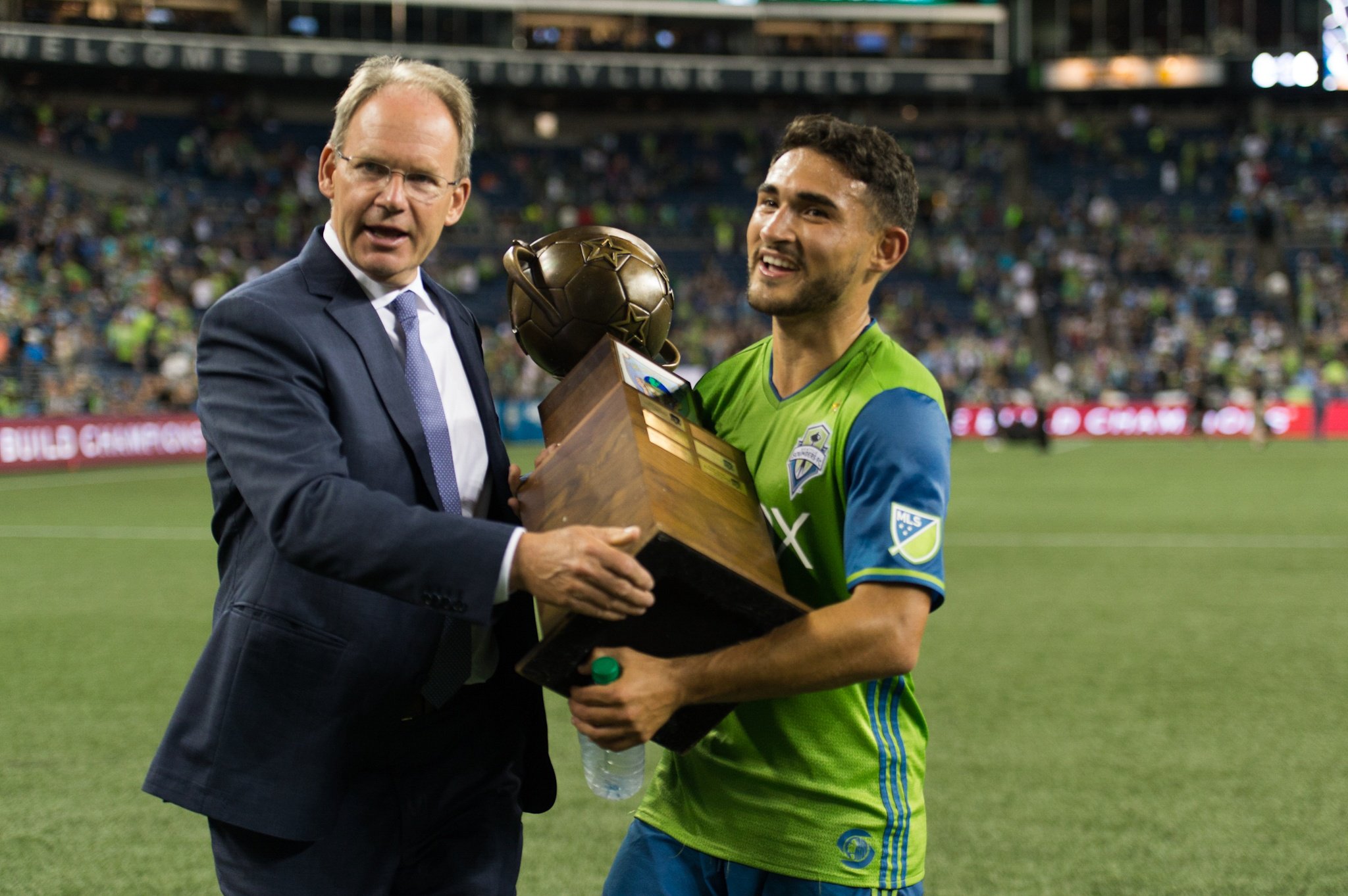 Seattle Sounders FC on X: "With tonight's win, your Sounders are the 2017 Heritage  Cup winners! #SEAvSJ https://t.co/FIH3ZsE7Up" / X