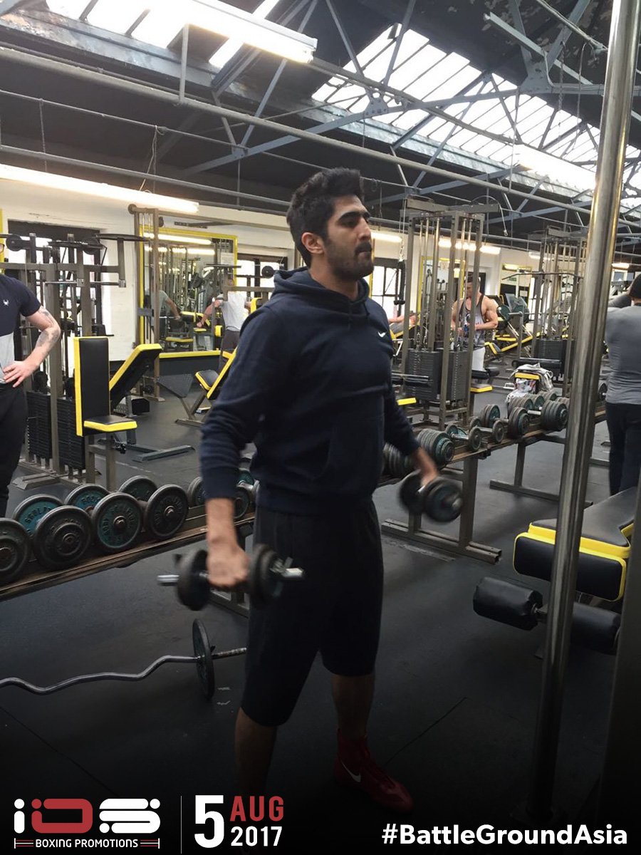 IOSBoxing's tweet photo. Pump it up! @boxervijender training hard for #BattleGroundAsia!

Buy tickets: https://t.co/8mrRaLWHmQ https://t.co/reNQzlWDQt