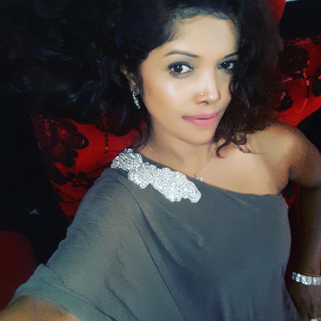 Yetuk rus ayolining anal orgazmi