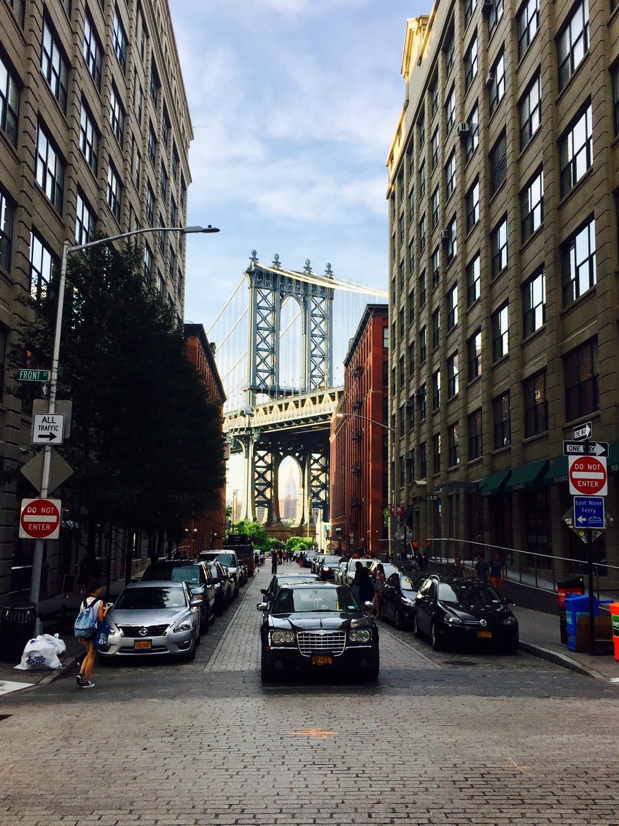 demicheli01's tweet photo. These vagabond shoes, are longing to stray right through the very heart of it, New York, New York. #bucattolica #beautifuldays https://t.co/pY25dSzIHd