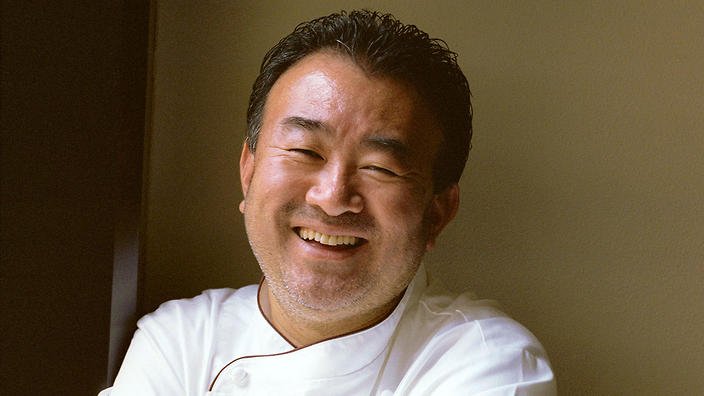 SBSFood's tweet photo. What do you do when your tiny restaurant wins another star? Try harder, says Tetsuya. @WakuGhin
@tetsuyasydney https://t.co/ydQqj5Bf4E https://t.co/jXH7QKEMZZ