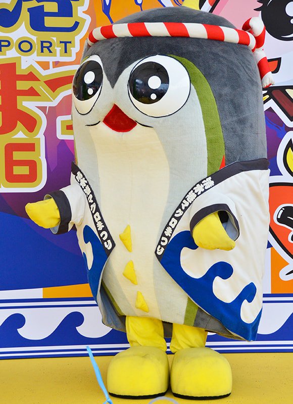 Twitter पर 清水港マグロまつり実行委員会 余談ですが まぐまぐにはこーんな感じで着ぐるみも存在しています こちらのまぐまぐは毎年イベントにも参加しています 清水港マグロまつりにお越しの際は ぜひまぐまぐを探してみて下さいね ゆるキャラ マグロ 清水