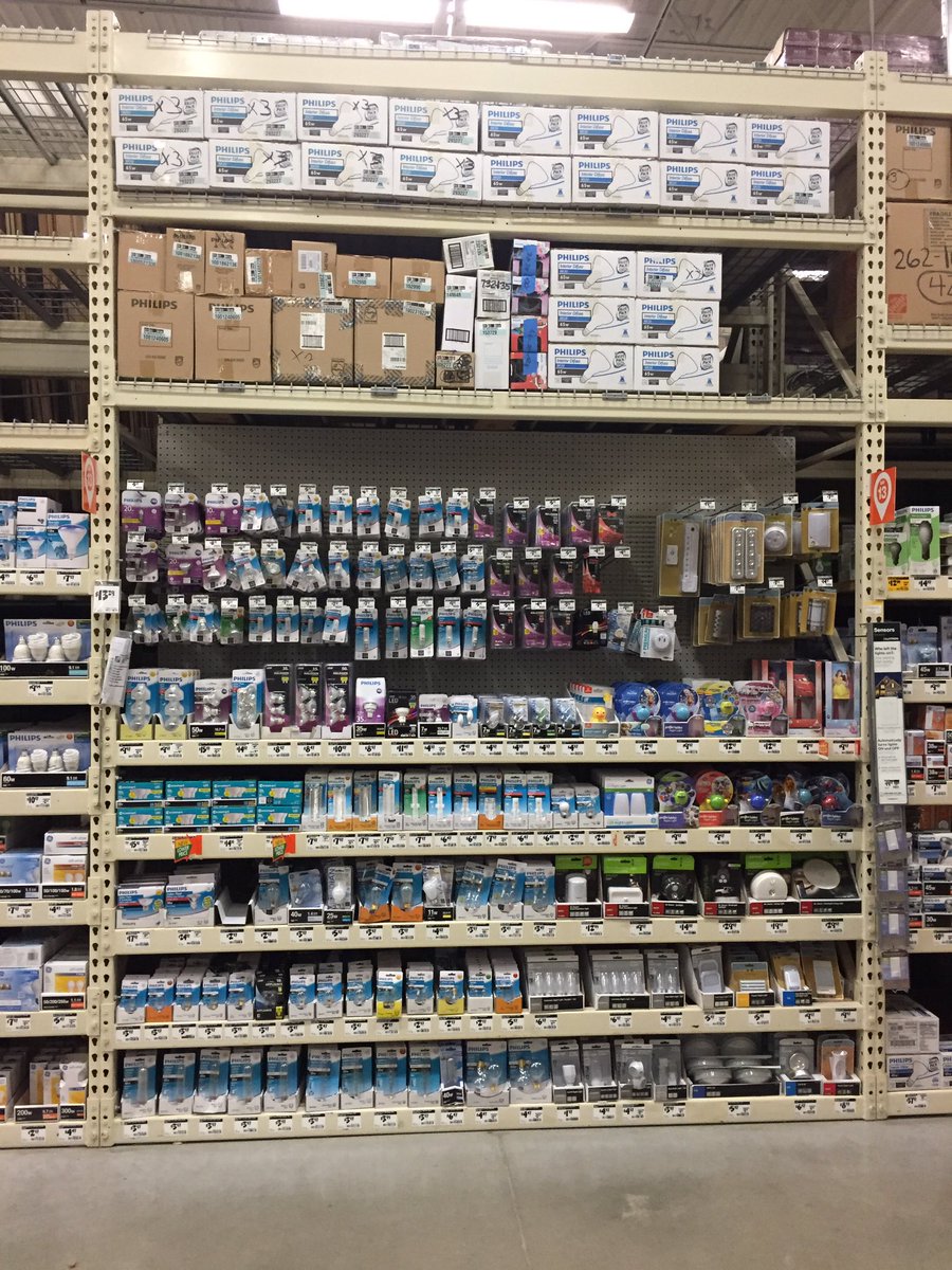 sabrinaseidel22's tweet image. Tackling and killing this #overheadorganization. #d27 #lightbulbs #8995 #dripping #d91 #gulf @lbrucewillson @mlp814