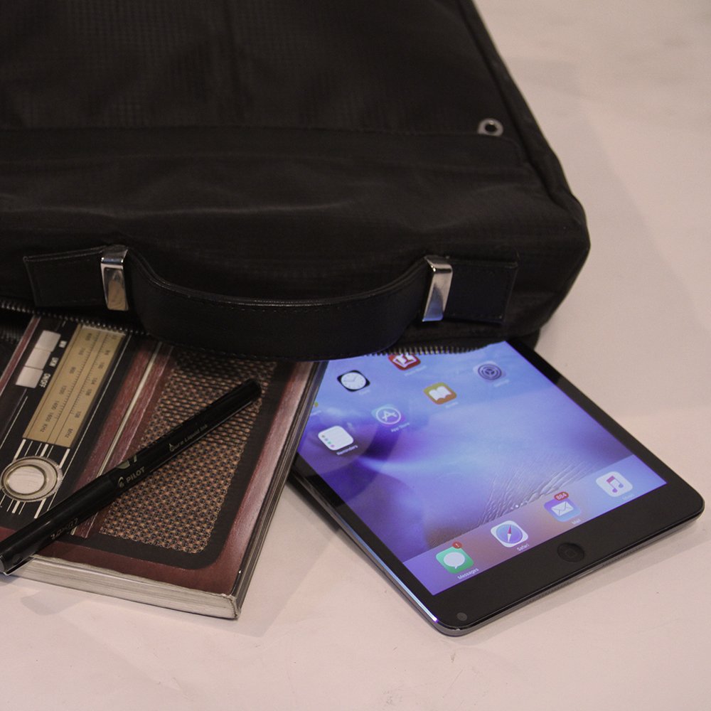 mohawkbags's tweet photo. Bag your work!
#gomohawk #bags #workbags #backpacks #startups #workhard #hustle #dreams #bagsforupstarts https://t.co/pLBMzXgw5g