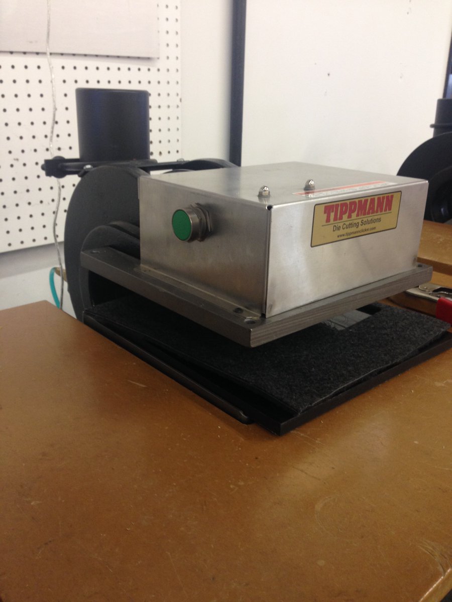 diecuttingpress's tweet photo. Get more done in less time with a Tippmann clicker die cutting press. https://t.co/kLpUMOayHH #DieCut #Tippman #MadeInUSA https://t.co/FVP36MEvM3