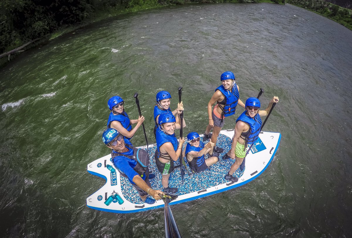 shaboomee's tweet photo. When Dee, a beautiful being of light says #yestoadventure and brings her amazing family on a mighty MacDaddy SUP adventure, magic is lived! https://t.co/3jkMkAX7Ak