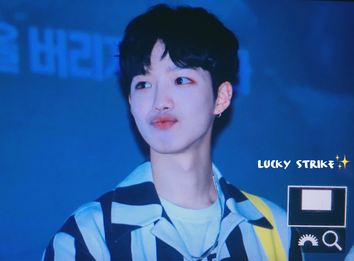 luckystrike_ym's tweet photo. 170724 덩케르크 시사회 #임영민 @bnmboysofficial 
우리파카 미모 봐주세연ㅠㅠㅠㅠㅠ https://t.co/VsMLztAxGO