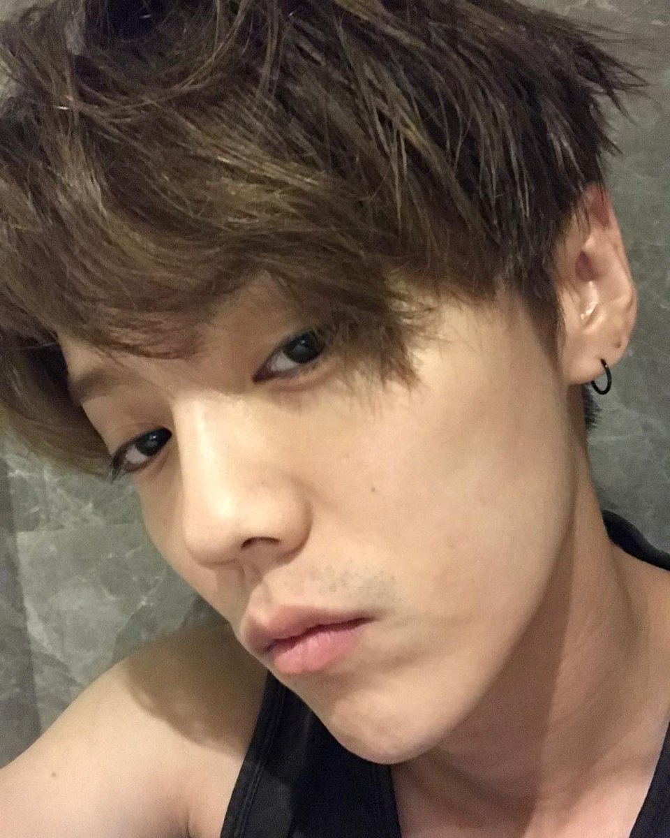 7___luhan_m's tweet photo. 🍞🍕🥙🍟🥘🍣🍘🍱🍝🍜🍙🍲🌯🌭🍭 https://t.co/U1LhbfgU67