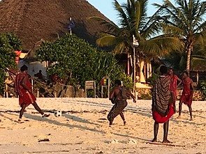 Brown9Paul's tweet image. Coaching Massai Warriors in Africa @beachsoccernews @FFA @FMA_AUS @BeachSoccer_WW @BeachSoccerNGR