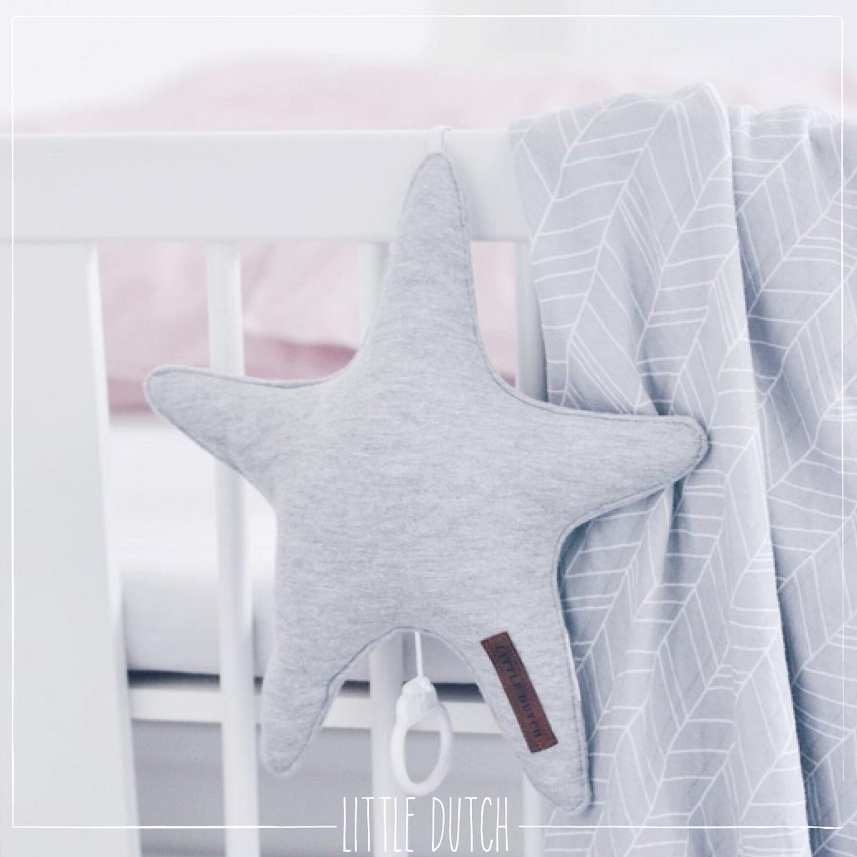 Little_Dutch_NL's tweet photo. R E P O S T - Grey Melange muziekster en Grey Leaves Swaddle. Thank you for sharing m__mademoiselle https://t.co/cIeX4q45gR