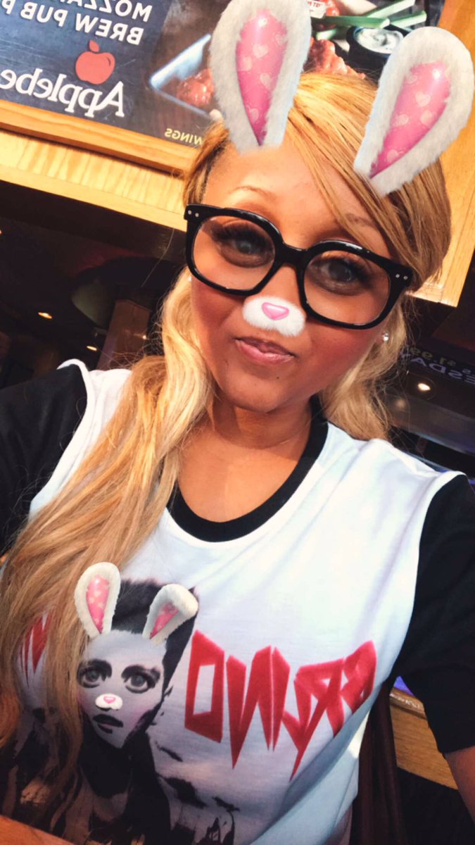 BuTterscotch_Ch's tweet image. Issa photoshoot with me and my boo!  @BrunosLadyClub 😍😍