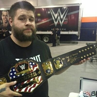 FightsAnyone's tweet image. #AndNew #ThreeTimeChamp