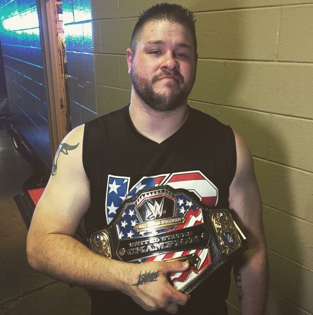 FightsAnyone's tweet image. #AndNew #ThreeTimeChamp