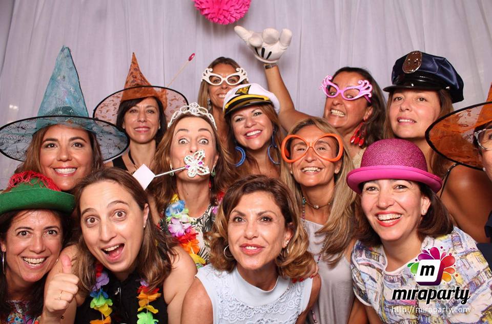 miraparty's tweet photo. Si lo que quieres es montar una #fiesta, cuenta con nosotros, como lo hicieron en este divertido cumpleaños en la Terraza Kopa de Las Palmas https://t.co/aPUll7KWgJ