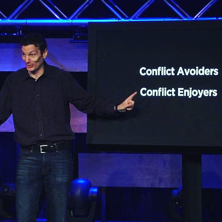 FraserPointBC's tweet image. Canadians ❤️@JeffHenderson. Climate Change pt 3 was the perfect storm yesterday. Thanks Jeff! #forthevalley