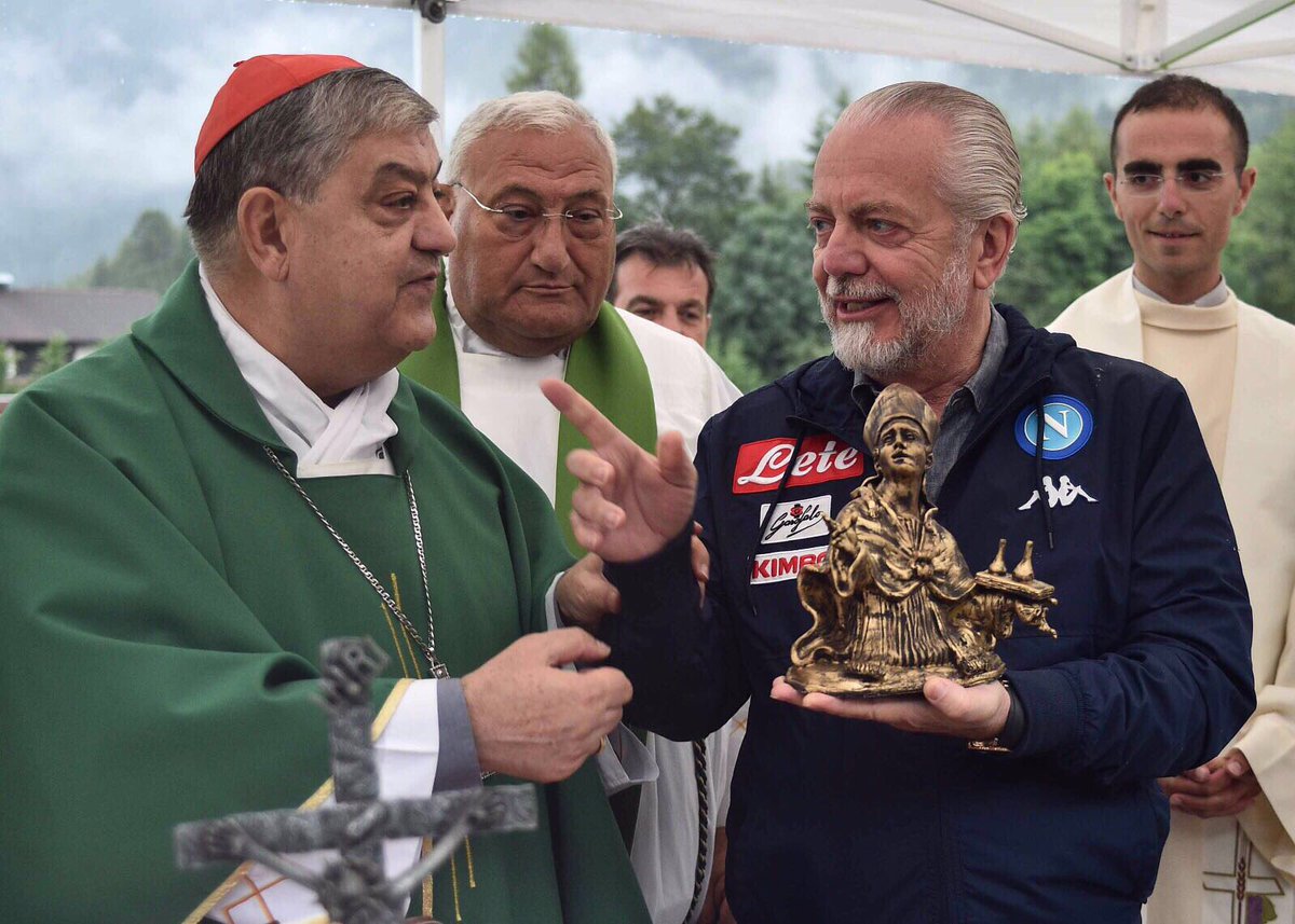 sscnapoli's tweet photo. Ufficiale: San Gennaro dodicesimo giocatore in campo....#ForzaNapoliSempre https://t.co/4Xd3mt28TN