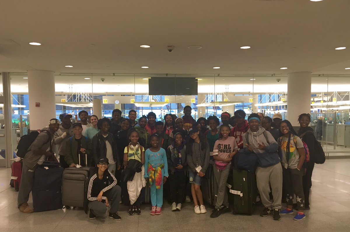 ARProject's tweet photo. @Journey4Change is officially home! Life-changing trip to #SouthAfrica to serve & advocate for #AidsFreeGen & #SDGs. #CapPrep @DrStevePerry https://t.co/zaUXeOTc0x