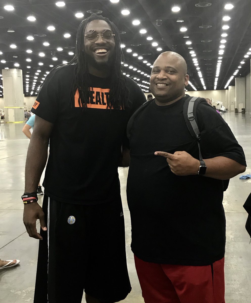 Mints2U's tweet photo. #Salute @KennethFaried35 always showing Love &amp; Respect around Kentucky!! #Manimal @KYHoopfest https://t.co/ikESfDChyE