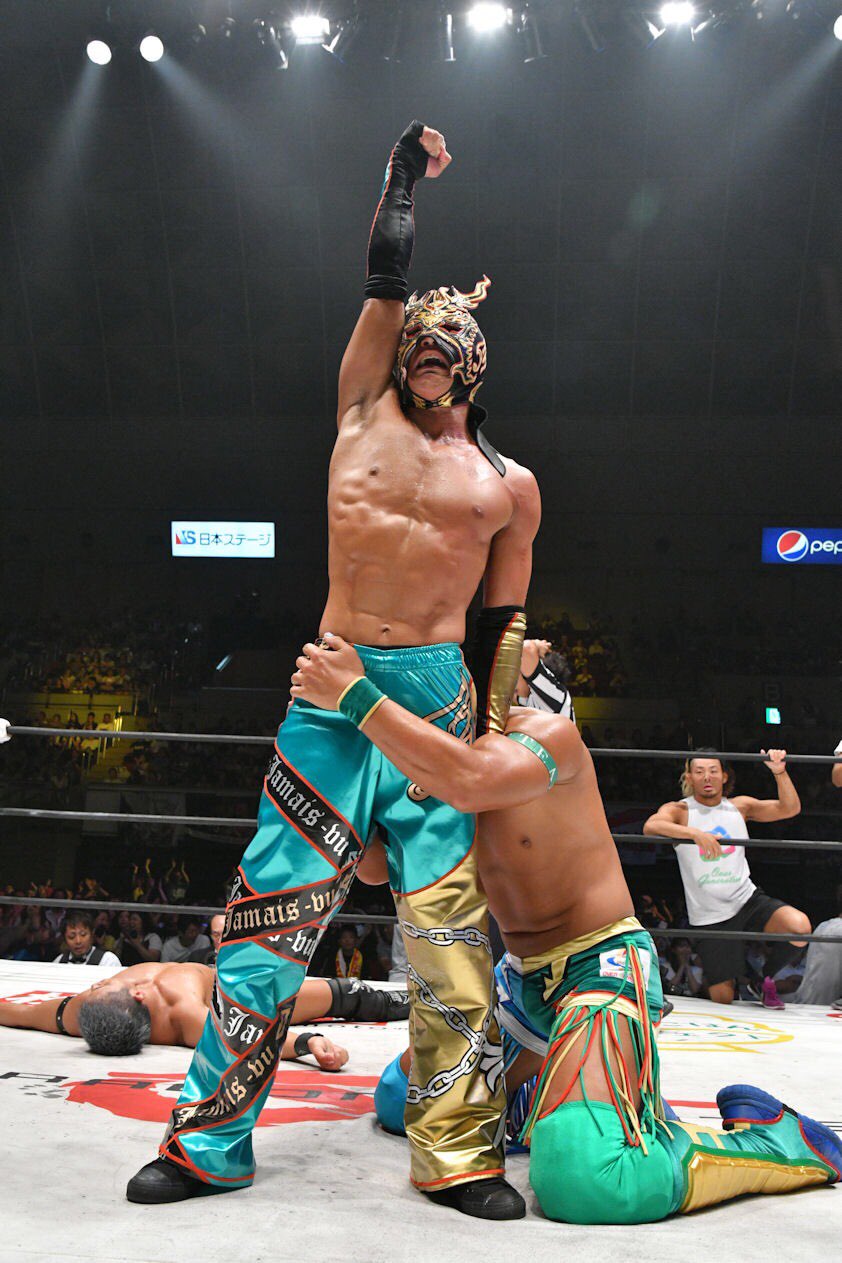 Dragongate A Twitteren ドラゴンゲートmobile会員独占企画 Kobeプロレスフェスティバル17 にて ツイン ゲート王座防衛に成功した Cima 選手 Supercima1115 ドラゴンキッド 選手のインタビューをupしました Dragongate Prowrestling T Co