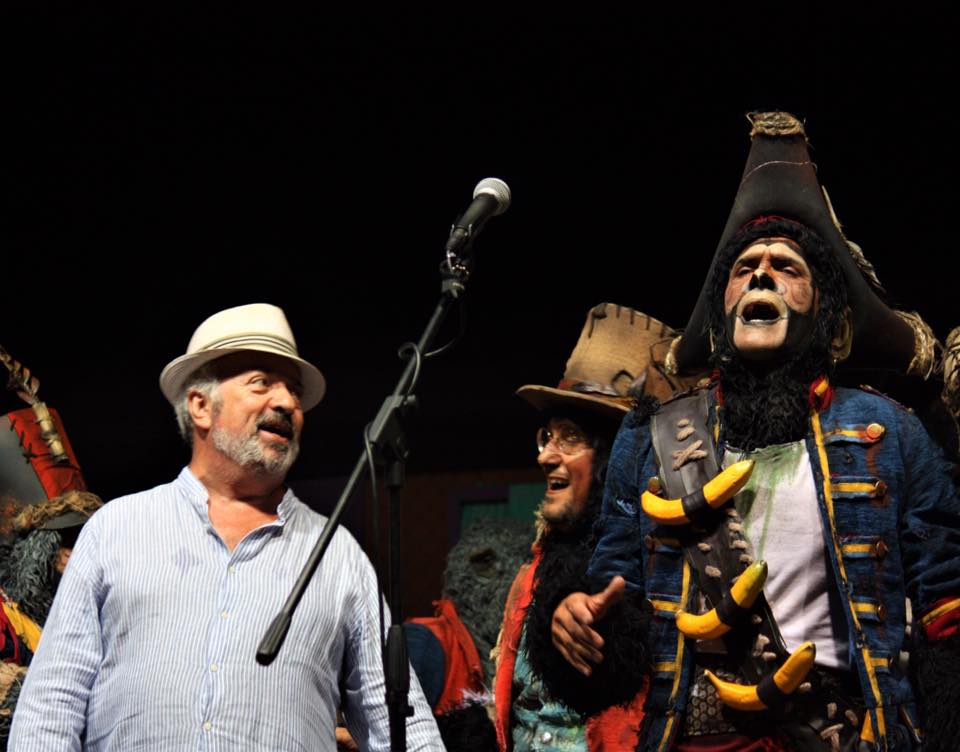 codigocarnaval's tweet photo. VÍDEOS | OBDC, La Azotea y Los Irracionales le cantan a Antonio Martín en Festival de Sabinillas ¡No te lo pierdas! https://t.co/tp26BqW2dl https://t.co/FUS3Bnyb11