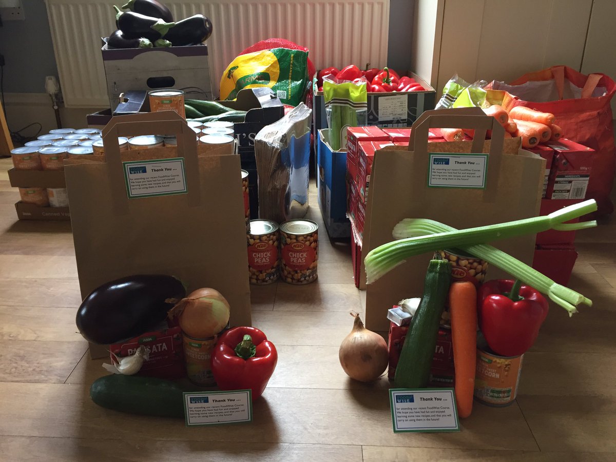 BeckyWhale's tweet photo. Recipe bags for Broadmere School children. Ratatouille and Vegetable Curry. @FoodWiseTLC #Sheerwater #loveveg #5aday https://t.co/djkyw8lNa8