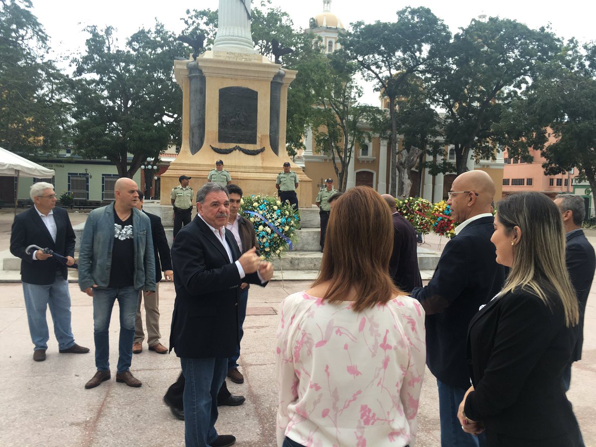 miguelcocchiola's tweet photo. Hoy #24Jul conmemoramos el natalicio Simón Bolívar! "Yo soy siempre fiel al sistema liberal y justo que proclamó mi patria". https://t.co/mUtgWNw2ij