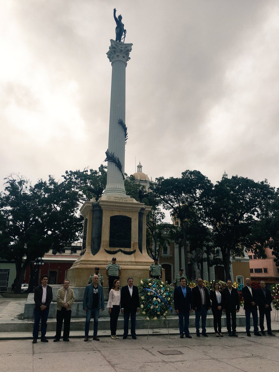 miguelcocchiola's tweet photo. Hoy #24Jul conmemoramos el natalicio Simón Bolívar! "Yo soy siempre fiel al sistema liberal y justo que proclamó mi patria". https://t.co/mUtgWNw2ij