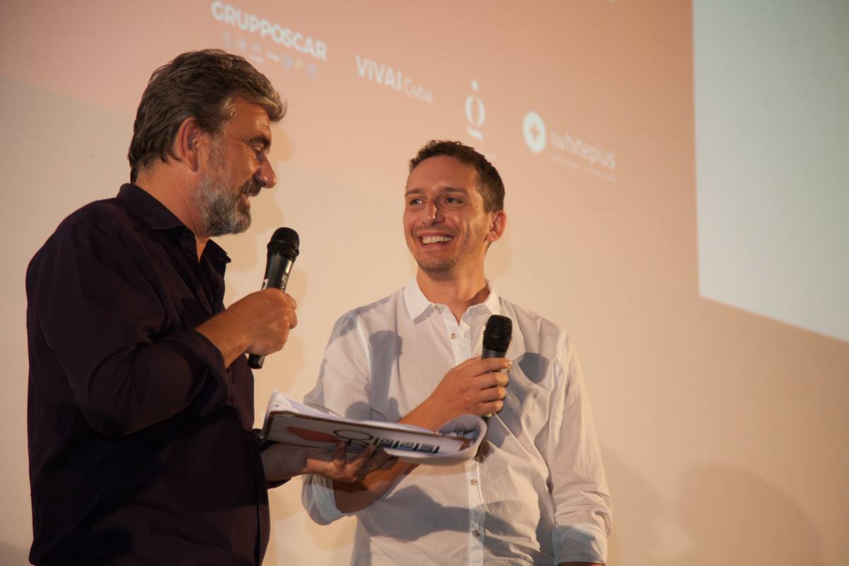 biancafilm's tweet photo. IL PADRE D'ITALIA vince il premio del pubblico @OrtigiaFilmFest ! #ilpadreditalia #ortigiafilmfestival #off9 #ortigia @fabiomollo https://t.co/5ylDOFLh4x