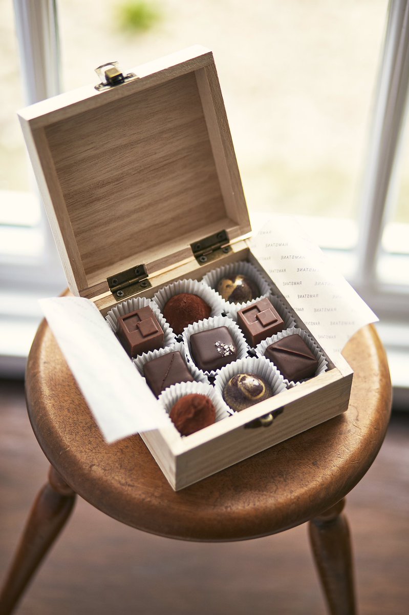 ramstanechoc's tweet photo. We are busy making chocolates for the Ayrshire Farmers Market held this Saturday @FoxHoundHouston. Hopefully the weather will be like today. https://t.co/r6rvDI1d7i