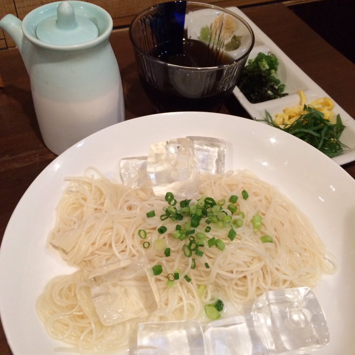 yoswht's tweet photo. 豚キムチとかソーメンとか。#OTE2 https://t.co/7FCTCNbtBS