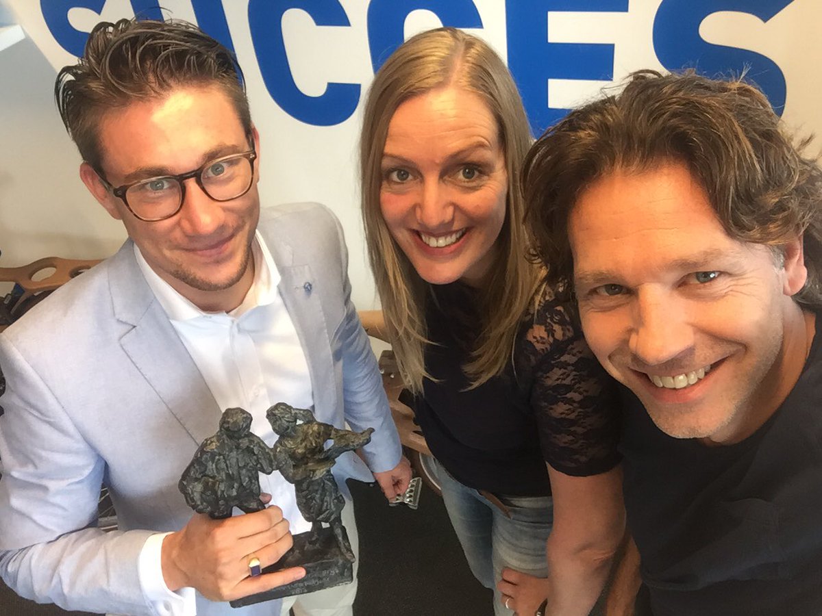 En doorrr! ism online consultant <a href="/St4nkovic/">Stan</a> <a href="/Bluedesk/">Bluedesk</a> voor event Future Shopping met div experts oa @RaboAlkmaar <a href="/jweltevreden/">Jesse Weltevreden</a> @JankePapa